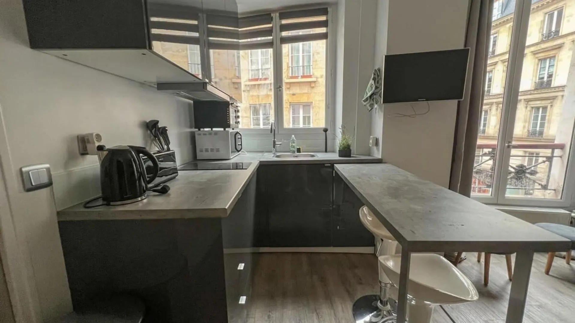 Flexliving - Beautiful 2-Room Apartment - Chaussee D'Antin - Paris 09